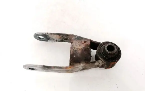 Peugeot Partner Engine mount bracket