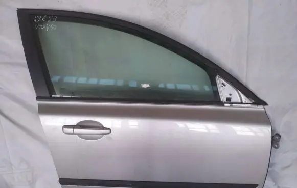Volvo V50 Front door pilkos