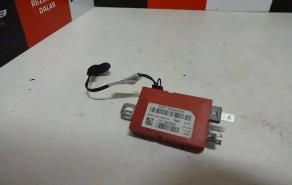 Volvo S80 Aerial antenna amplifier P31260689