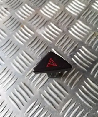 Volvo V70 Hazard light switch 30739320