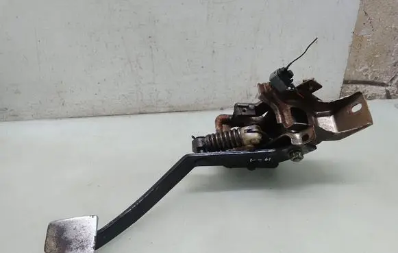 Hyundai H-1, Starex, Satellite Clutch pedal 