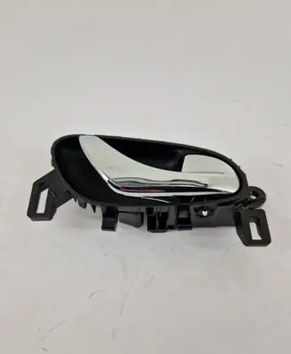 Nissan Qashqai Front door interior handle 806704EA1A