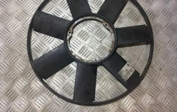 BMW 5 E39 Fan impeller 2243303