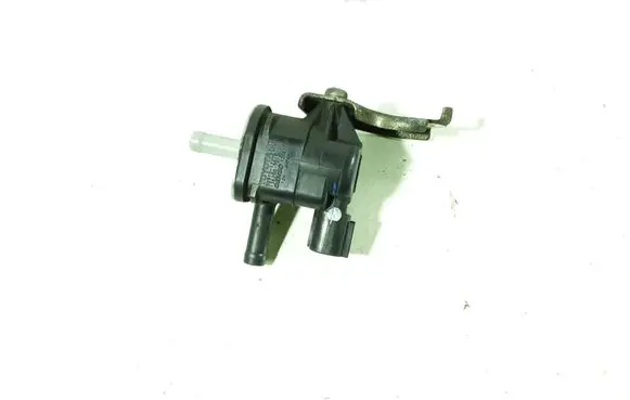 Toyota Prius+ (ZVW40) Vacuum valve 9091012276 1362007010