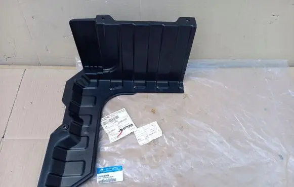 Hyundai Veloster Engine splash shield/under tray 291202V000