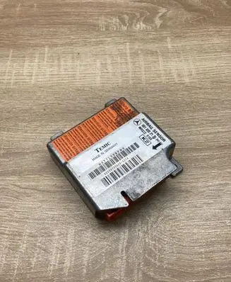 Mercedes-Benz E W210 Airbag control unit/module 0018202126 MRSZ29169