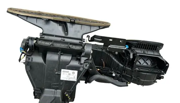 Volkswagen PASSAT B7 Interior heater climate box assembly 3C1820003FL
