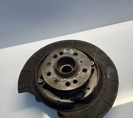 Mercedes-Benz ML AMG W164 Rear wheel hub A1643501208 1643501208
