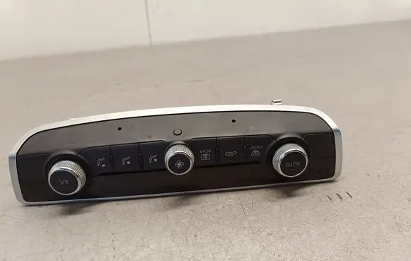 Audi A3 S3 8V Climate control unit 8V0820043 901516230011