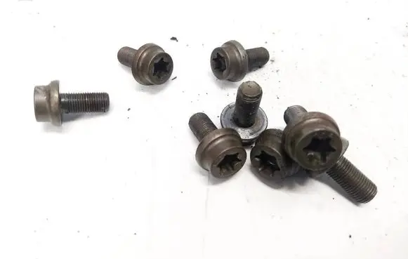 Mercedes-Benz E W212 Nuts/bolts 