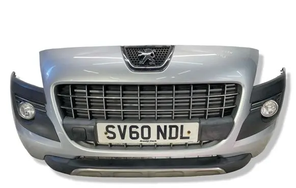Peugeot 3008 I Front bumper 