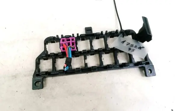 Volkswagen Golf IV Fuse box set 8D0937503E