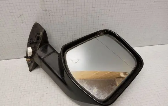 Mitsubishi Space Runner Front door electric wing mirror 012109