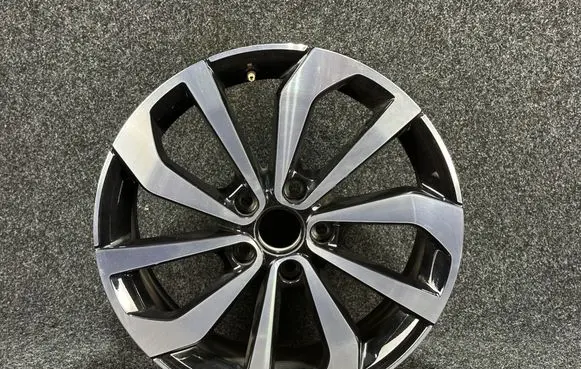Volkswagen T-Roc R12 alloy rim 2GA601025AG