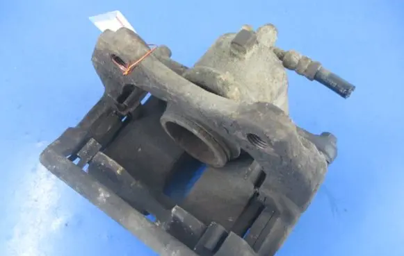Nissan Primera Front brake caliper