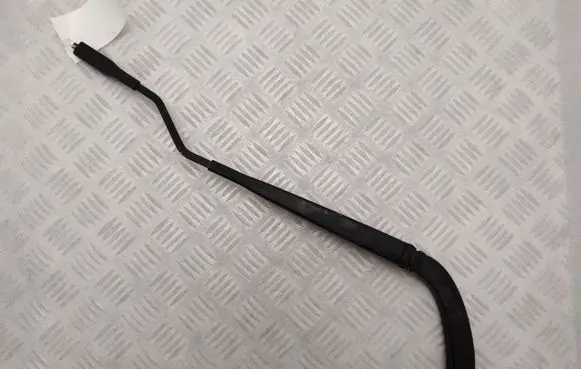 Ford Mustang VI Front wiper blade arm W000054945