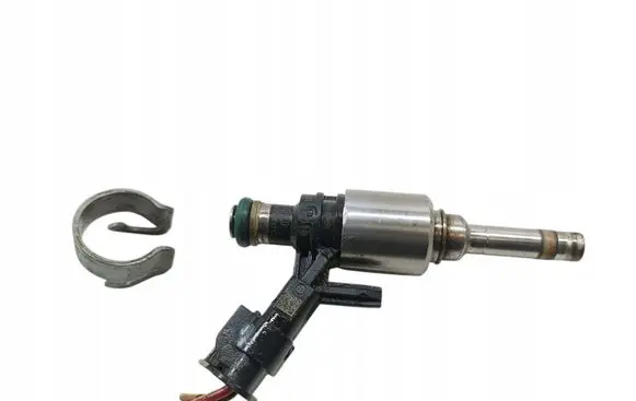 Skoda Superb B8 (3V) Fuel injector 06L906036L