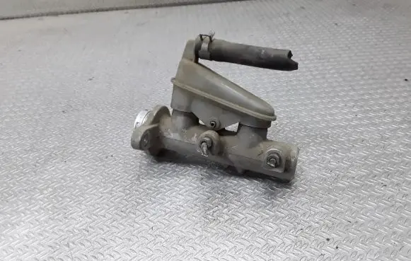 Nissan Murano Z50 Master brake cylinder