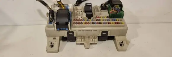 Ford Focus C-MAX Fuse module 30S519099600 97RA000001 97RA012018