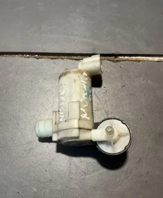 Nissan Murano Z50 Windscreen/windshield washer pump 2224650A