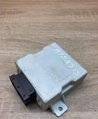 Toyota Avensis T250 Window wiper relay 150696