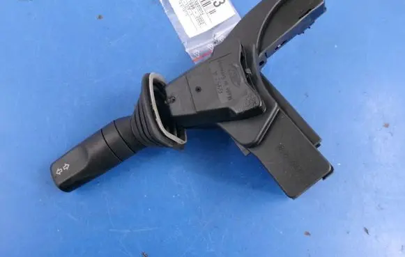 Ford Cougar Other switches/knobs/shifts 98BG13B302AA