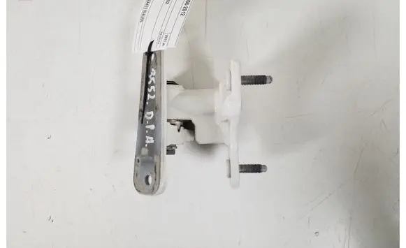 Mercedes-Benz GLK (X204) Front door lower hinge A2047201237