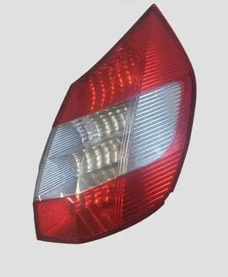 Renault Scenic II - Grand scenic II Rear/tail lights 15911600