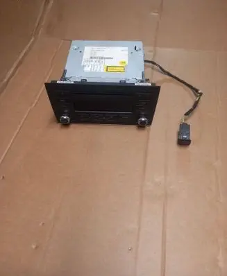 Radio/CD/DVD/GPS head unit