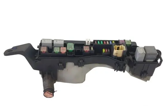 Toyota Avensis T250 Fuse box set 8274120060