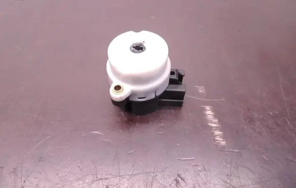 Volvo S60 Ignition lock contact 8645228 D221