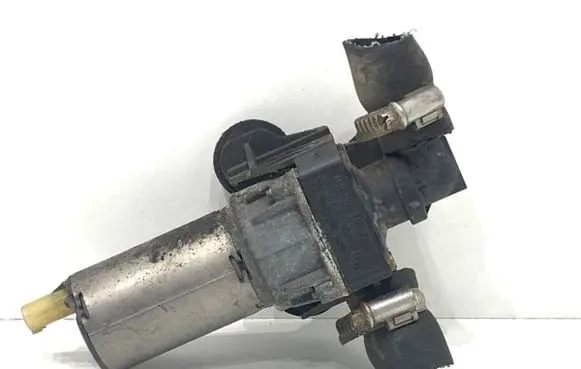 BMW 3 E90 E91 Coolant heater control valve 6928246