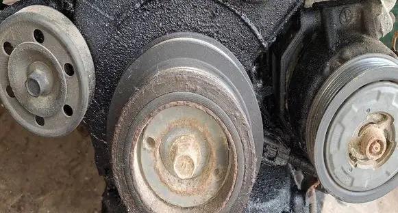 Toyota Avensis T250 Crankshaft pulley