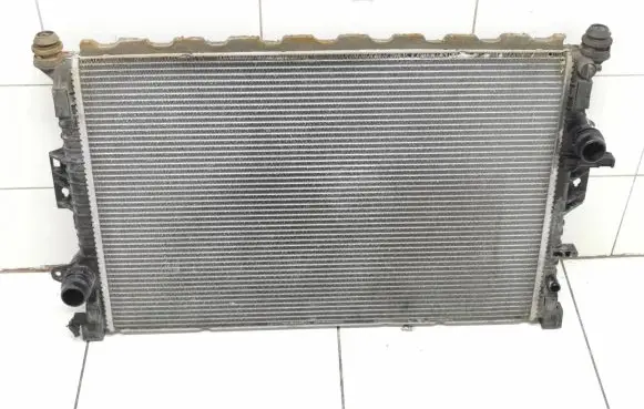 Volvo V70 Coolant radiator 31368082 272432