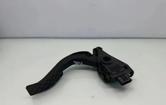 Audi A4 S4 B8 8K Accelerator throttle pedal 8K1723523