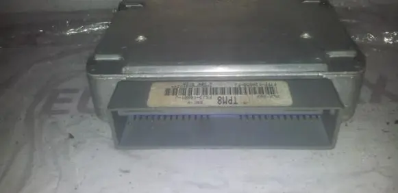 Mazda 626 Engine control unit/module F7FF12A650FJ TPM8