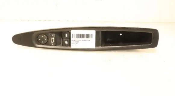 Citroen C4 I Electric window control switch 261104