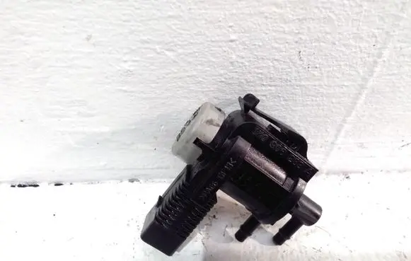 Skoda Yeti (5L) Turbo solenoid valve 1K0906283A