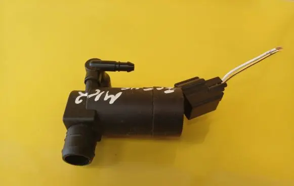 Ford Focus Windscreen/windshield washer pump