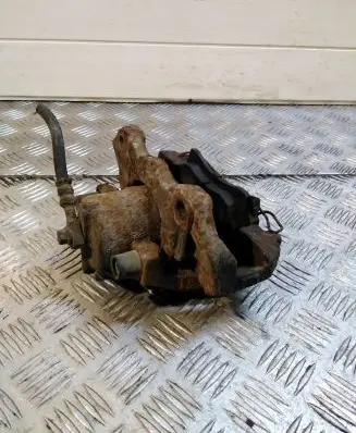 Opel Zafira A Front brake caliper
