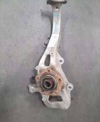 Audi Q7 4M Front wheel hub spindle knuckle 4M0407241J