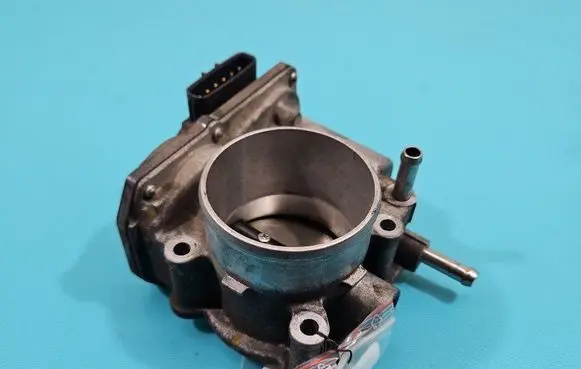 Toyota Avensis T270 Throttle body valve 2203037050 IMPRK1489710