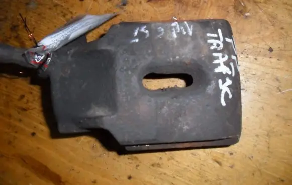 Renault Trafic I Front brake caliper