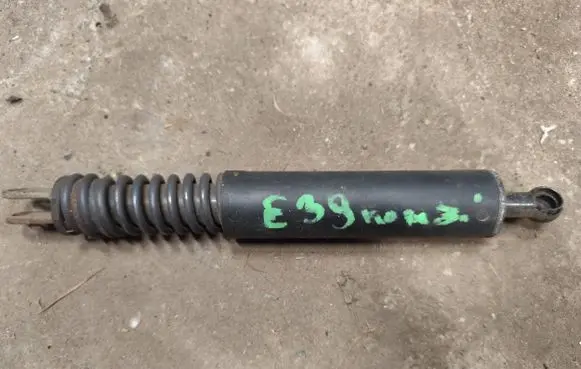 BMW 5 E39 Tailgate/trunk strut/damper 8220072 2528LP