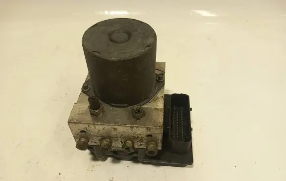 BMW 5 E60 E61 ABS Pump 6777799 6777797