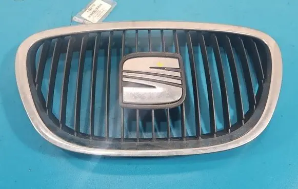Seat Leon (1P) Front bumper upper radiator grill IMPRK1553782