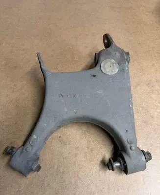 BMW 5 E39 Rear upper control arm/wishbone 1091485