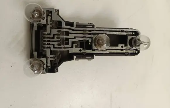 Volkswagen PASSAT B5 Tail light bulb cover holder 3B9945257