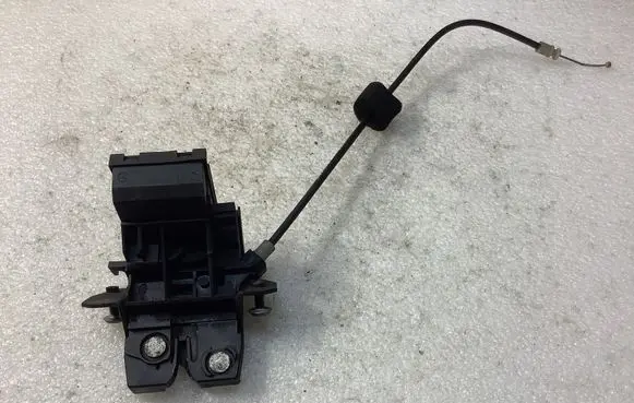 Mercedes-Benz CLK A209 C209 Loading door lock A1717500085 A1717500185
