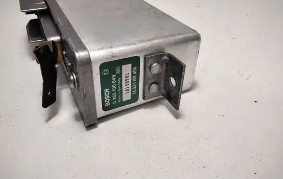 BMW 5 E34 ABS control unit/module 0265100049 16105981